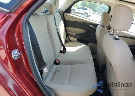 2016 Ford Focus Se z USA, uszkodzony, nr VIN 1FADP3F2XGL262050